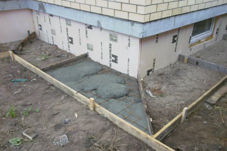  1  :  